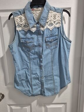 Denim Lace Yoke Sleeveless Button-Front Top - Light Blue